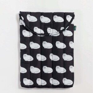 Baggu Puffy Laptop Sleeve 16” - fluffy white cat - ARCHIVE/HTF PRINT